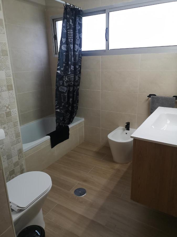 Hostal Mari En La Laguna, Alquiler Habitacion Privada En Hostal, 6 Habitaciones Cerca De La Universidad Y Aeropuerto Norte, 3 Banos Compartidos La Laguna  Exterior foto