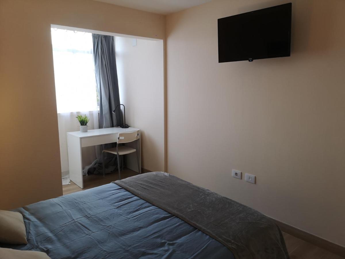 Hostal Mari En La Laguna, Alquiler Habitacion Privada En Hostal, 6 Habitaciones Cerca De La Universidad Y Aeropuerto Norte, 3 Banos Compartidos La Laguna  Exterior foto