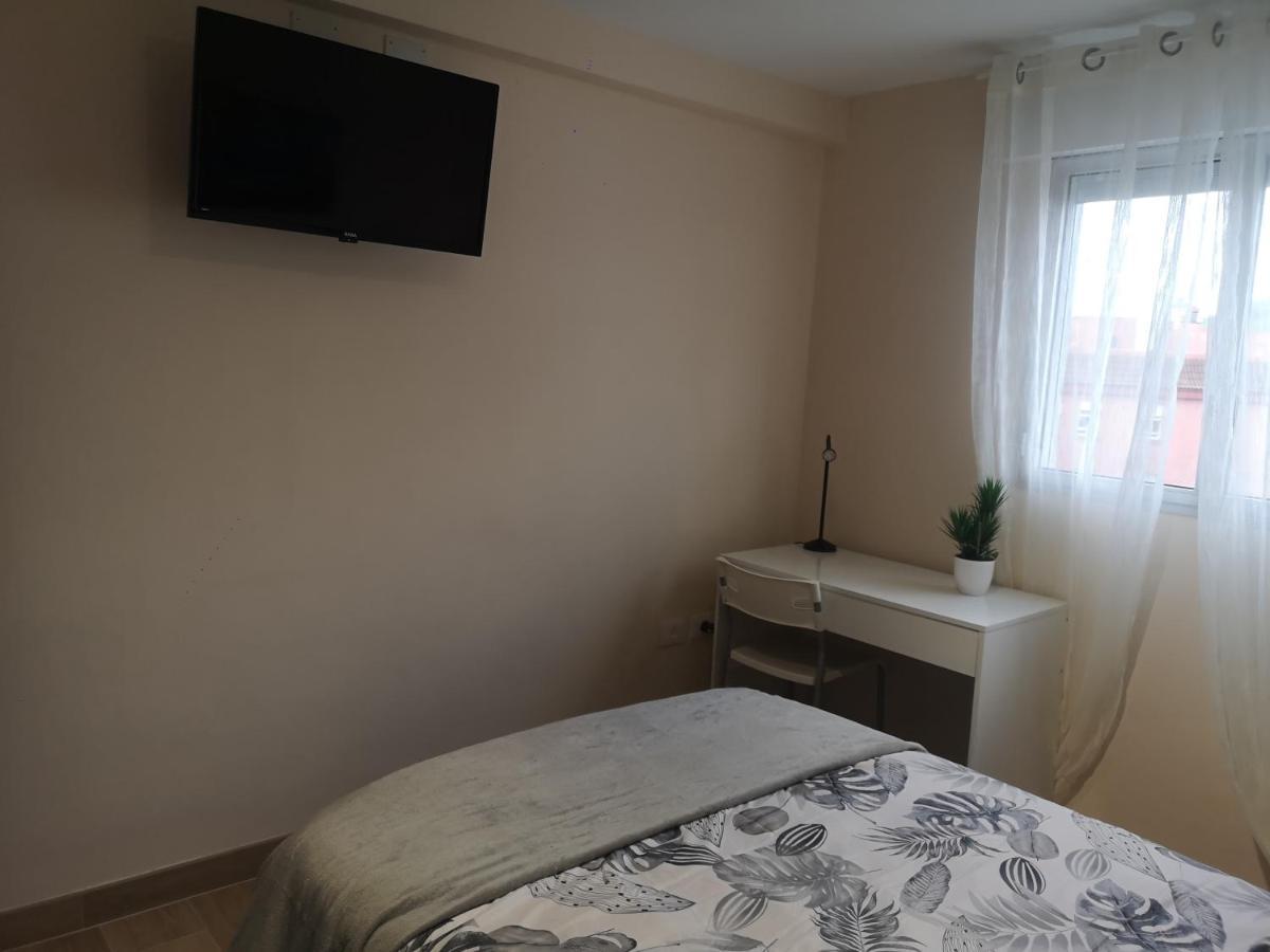 Hostal Mari En La Laguna, Alquiler Habitacion Privada En Hostal, 6 Habitaciones Cerca De La Universidad Y Aeropuerto Norte, 3 Banos Compartidos La Laguna  Exterior foto