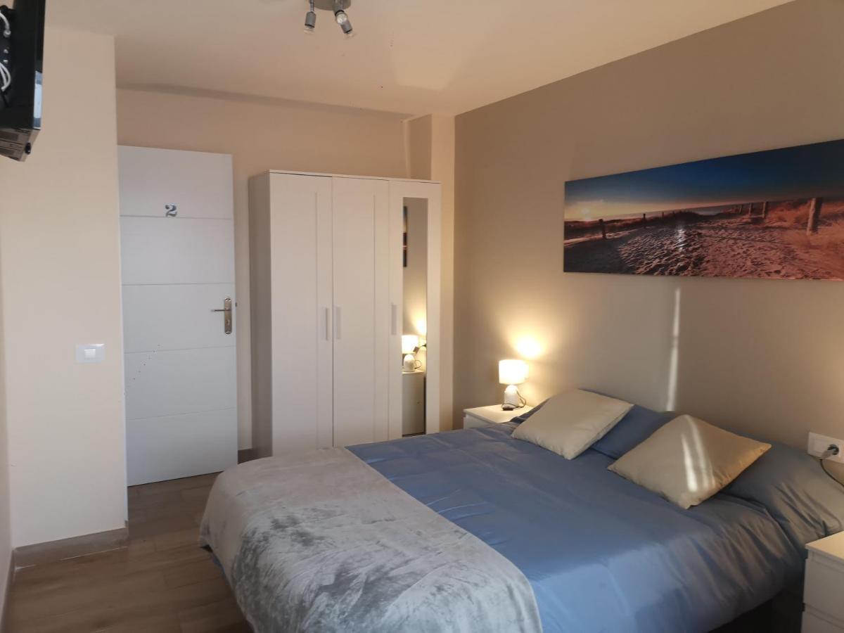 Hostal Mari En La Laguna, Alquiler Habitacion Privada En Hostal, 6 Habitaciones Cerca De La Universidad Y Aeropuerto Norte, 3 Banos Compartidos La Laguna  Exterior foto