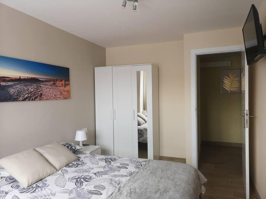 Hostal Mari En La Laguna, Alquiler Habitacion Privada En Hostal, 6 Habitaciones Cerca De La Universidad Y Aeropuerto Norte, 3 Banos Compartidos La Laguna  Exterior foto