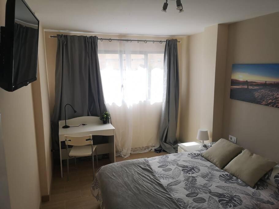 Hostal Mari En La Laguna, Alquiler Habitacion Privada En Hostal, 6 Habitaciones Cerca De La Universidad Y Aeropuerto Norte, 3 Banos Compartidos La Laguna  Exterior foto