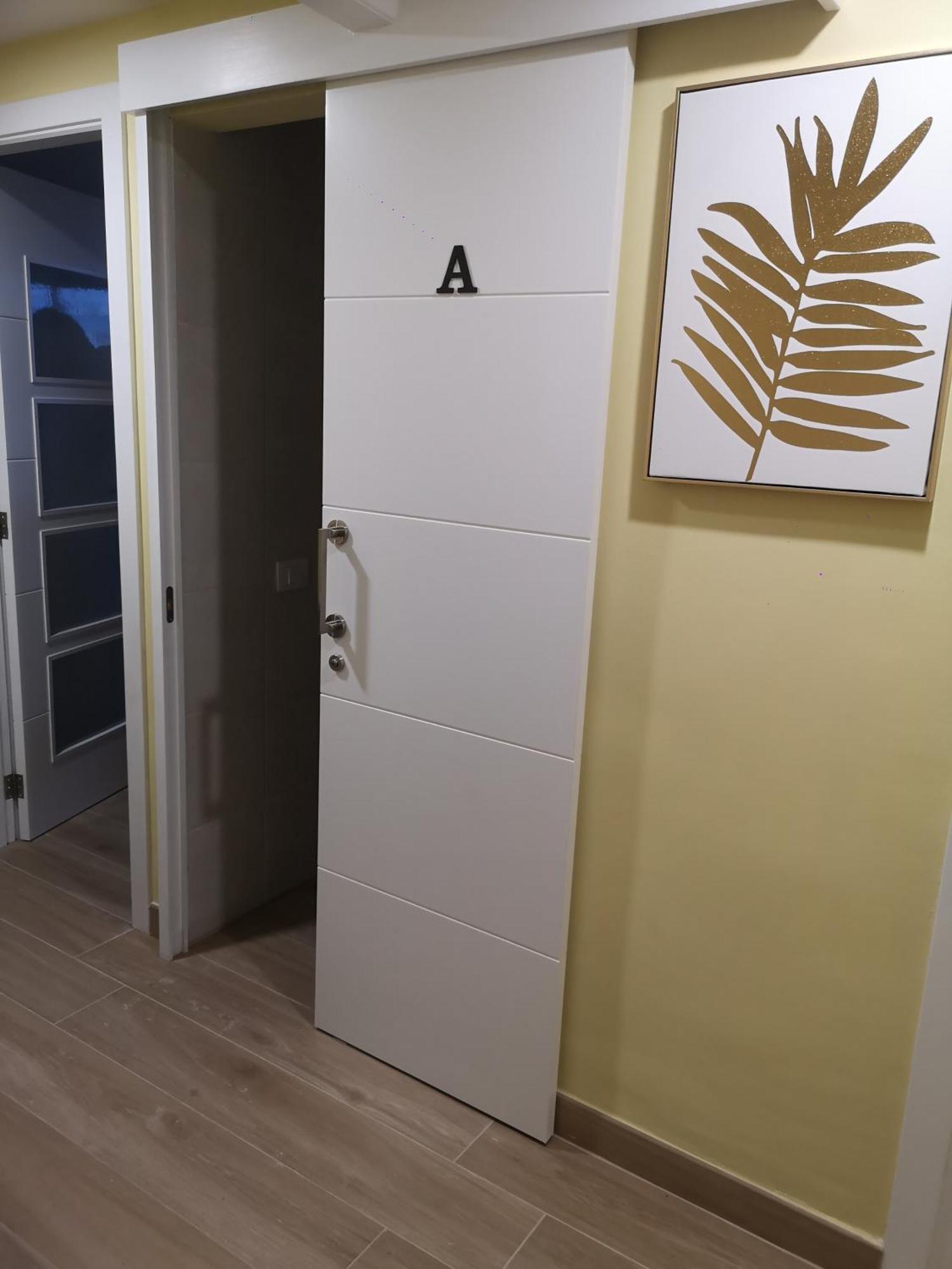 Hostal Mari En La Laguna, Alquiler Habitacion Privada En Hostal, 6 Habitaciones Cerca De La Universidad Y Aeropuerto Norte, 3 Banos Compartidos La Laguna  Exterior foto